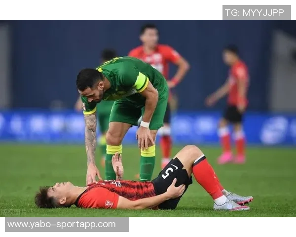 拉米罗今晨回国基本确认不再执教国安球队未来走向引发关注