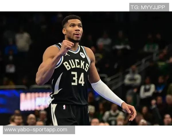 字母哥首节表现受限仅得7分2篮板失误频频遭遇严防挑战 字母哥首节表现受限仅得7分2篮板失误频频遭遇严防挑战