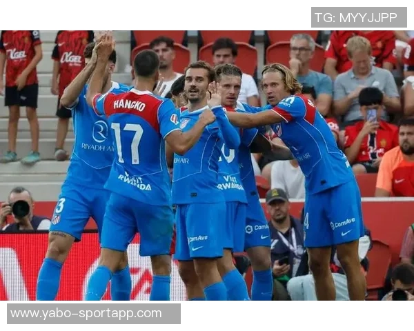 西甲最新积分榜分析皇马稳居榜首巴萨紧随其后黄潜马竞争夺激烈