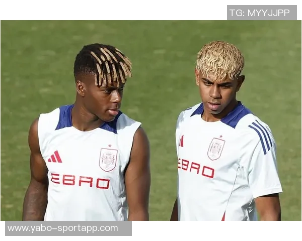 奇妙缘分重现巴黎小将恩贾恩图与亚马尔曾在U10赛场相遇 奇妙缘分重现巴黎小将恩贾恩图与亚马尔曾在U10赛场相遇