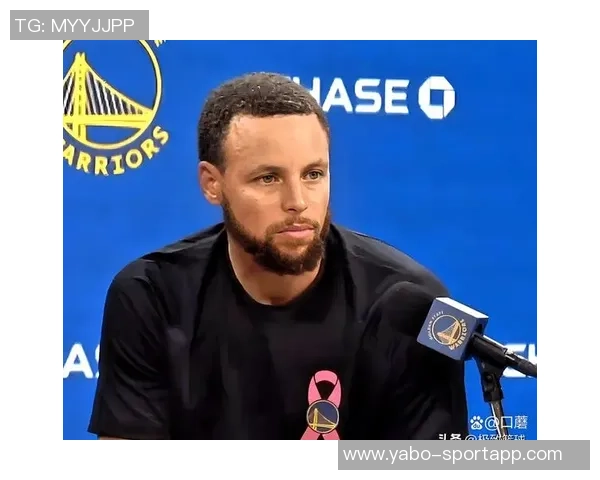 库里半场表现亮眼砍下15分5板4助助力球队取得领先