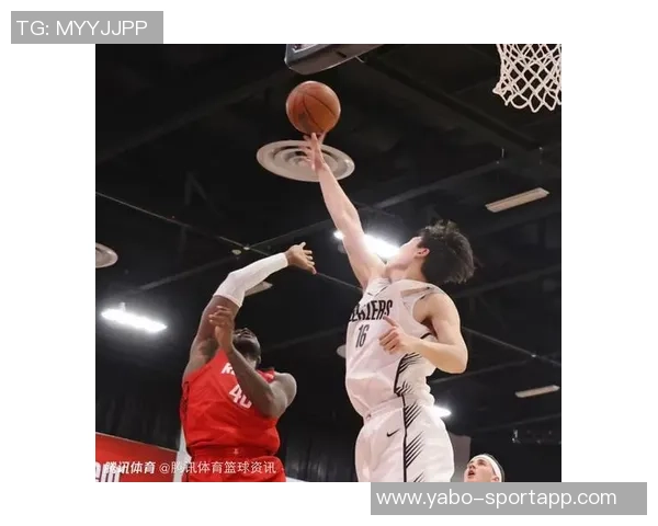 拓媒分析杨瀚森打球风格与球队中锋表现的对比与思考