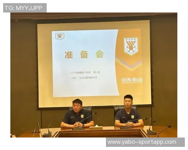 崔鹏谈国内青训比赛现状：密集程度高但质量不足影响训练效果