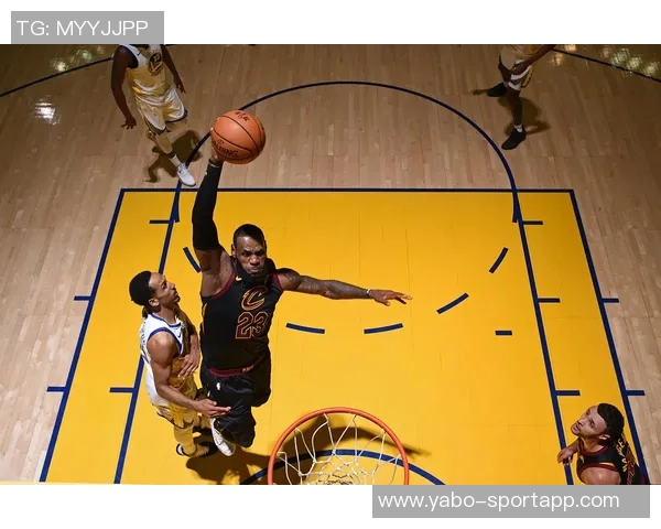 詹姆斯谈篮球体能恢复称多打比赛是最佳方法